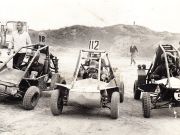 Соревнования на багги – 1983 г (у карьера на Первом озере). Участники: дети в возрастных группах: 14-16, 16-18 лет.