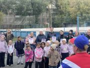 В Калининском районе наградили авторов цветочных клумб