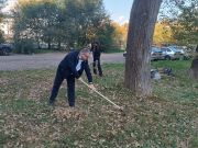В Калининском районе активно проходят осенние субботники